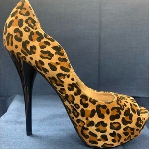 Leopard Stiletto